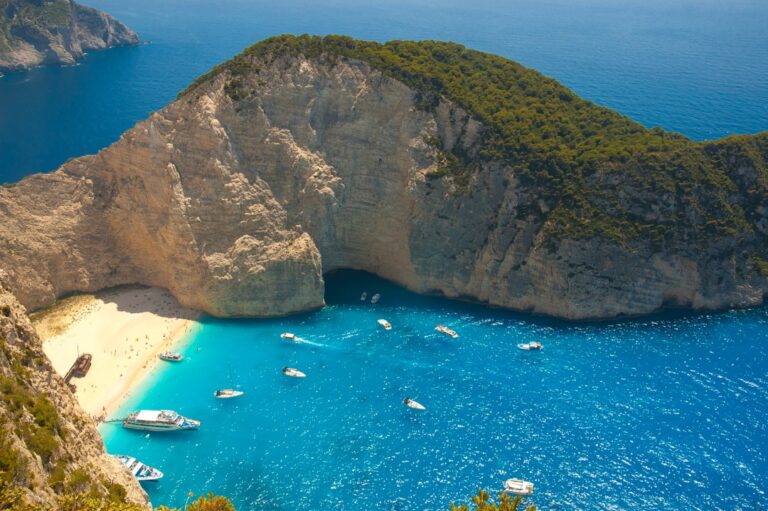 green island aerial scenery